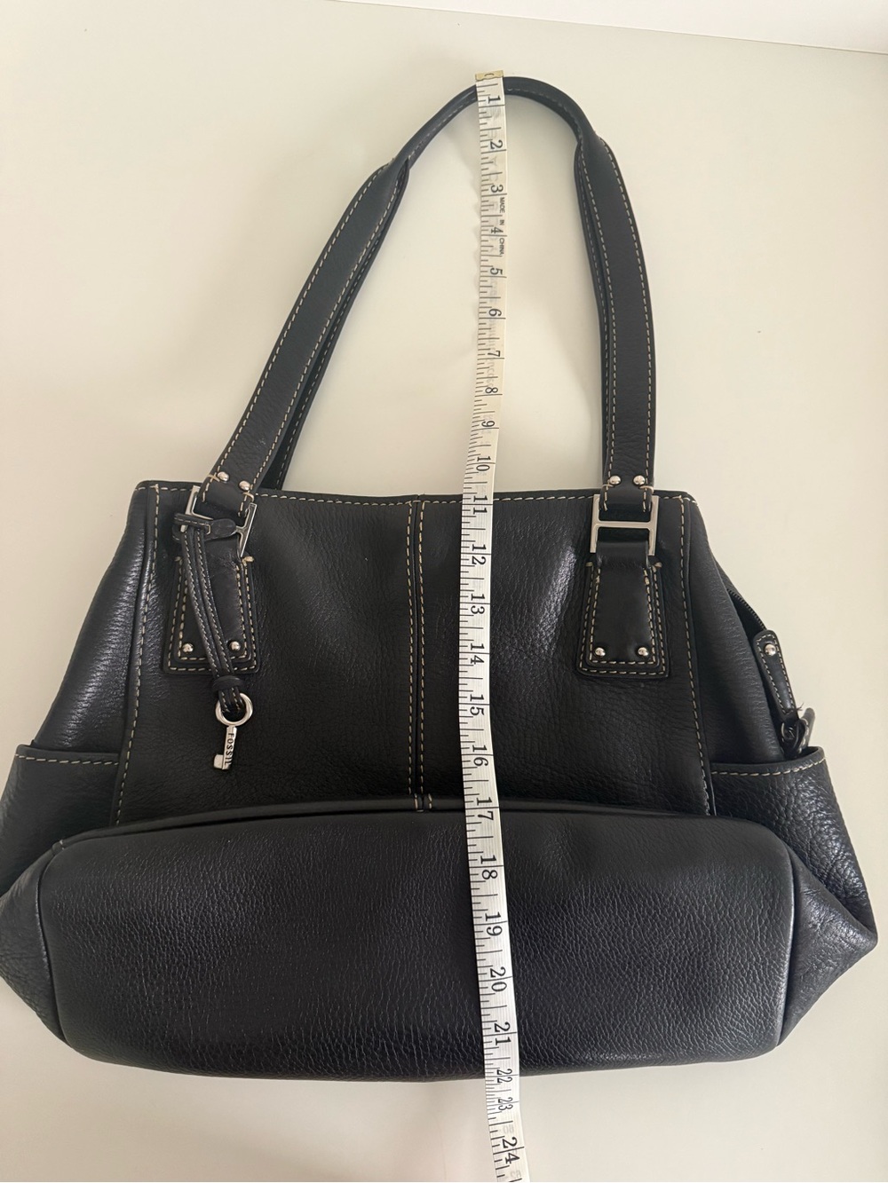 Fossil Black Leather Shoulder Tote with Contrast Stitching - Picture 9 of 11